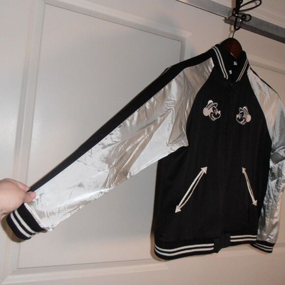 Uniqlo x Disney Mickey Mouse World Tour Bomber Jacket Size Small Silver Black - Picture 3 of 4